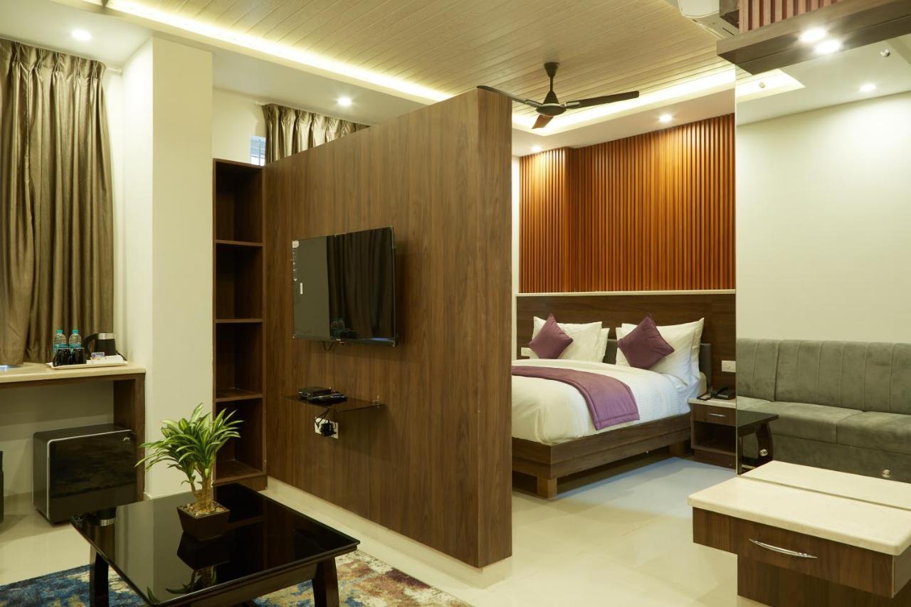 Vovo Premier Hotel Bangalore Extérieur photo