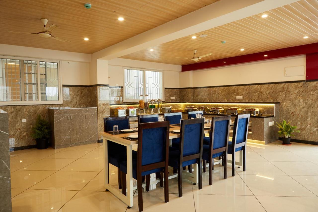 Vovo Premier Hotel Bangalore Extérieur photo